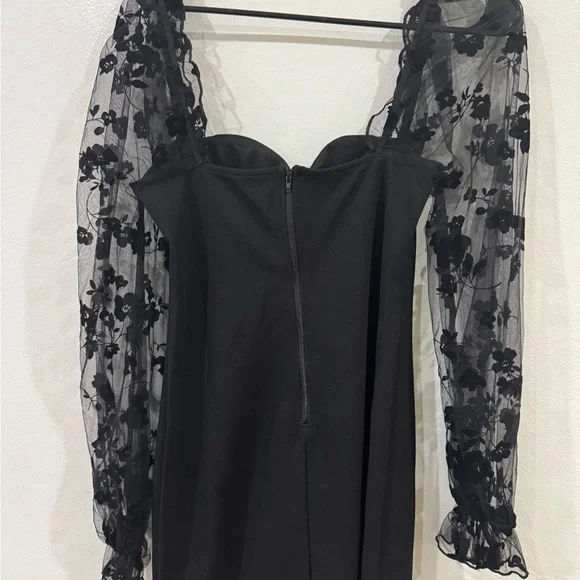 Windsor Black Sheath Dress with Bishop Sleeves - Picture 2 of 10